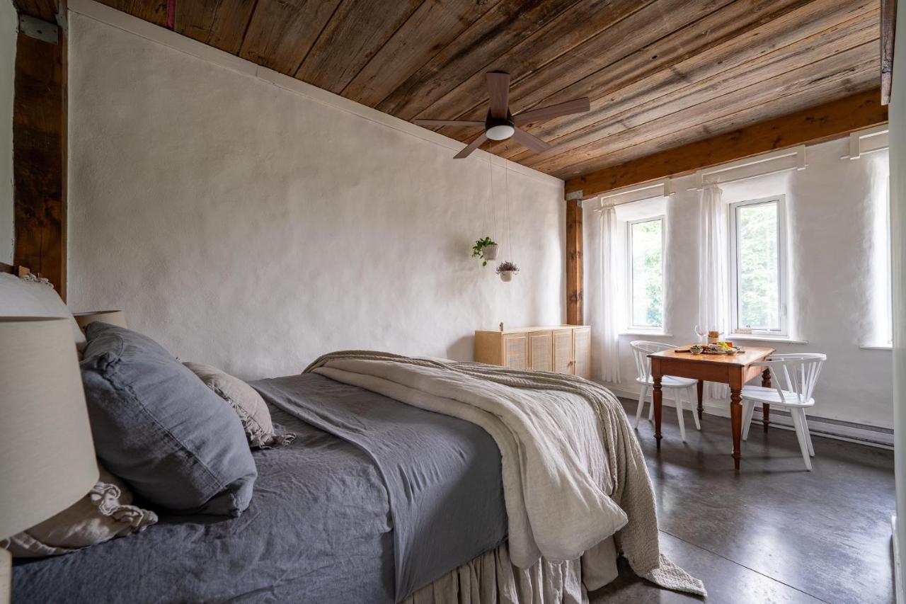 Owl'S Nest Suites Carrying Place Zewnętrze zdjęcie