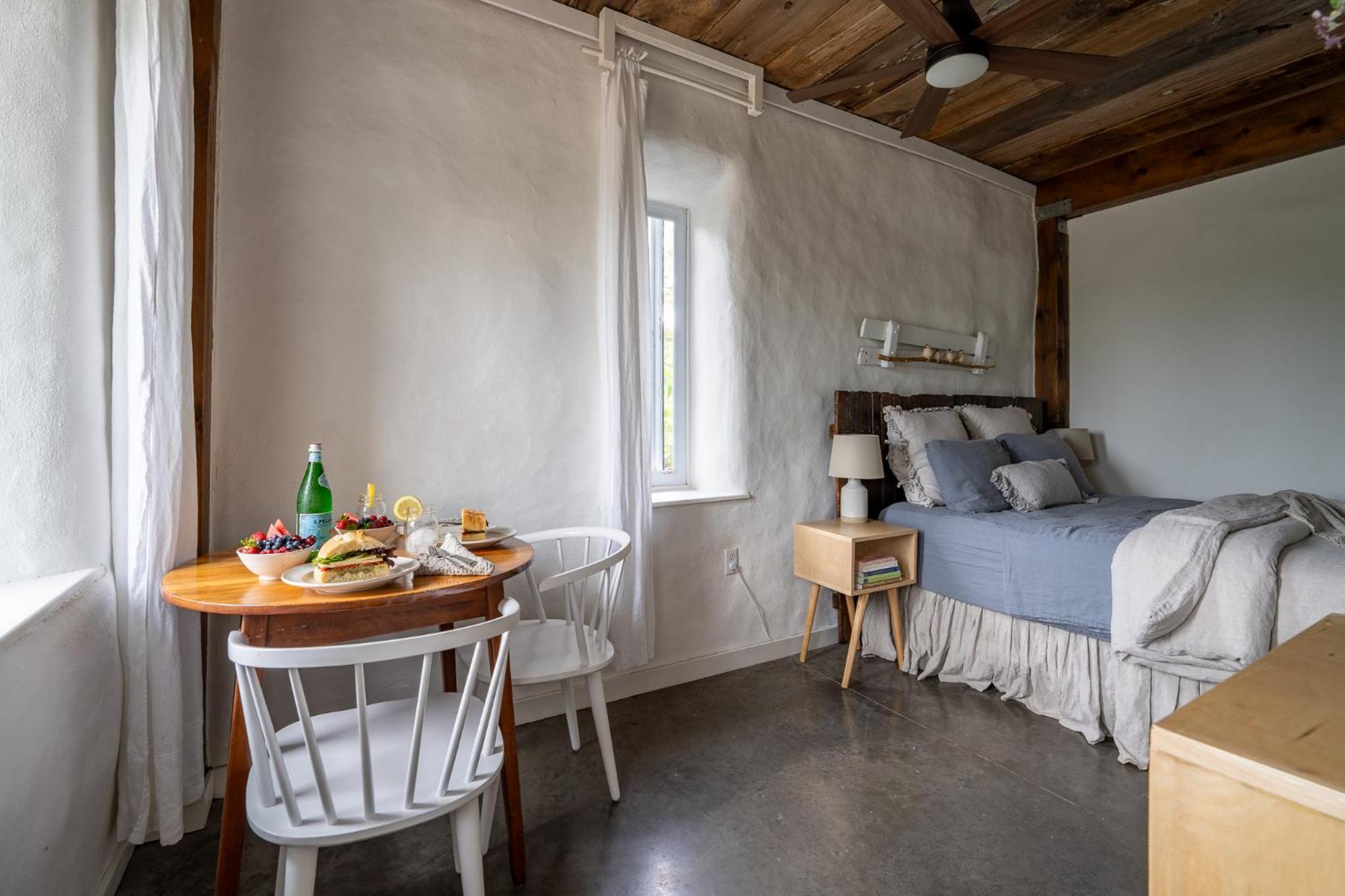 Owl'S Nest Suites Carrying Place Zewnętrze zdjęcie